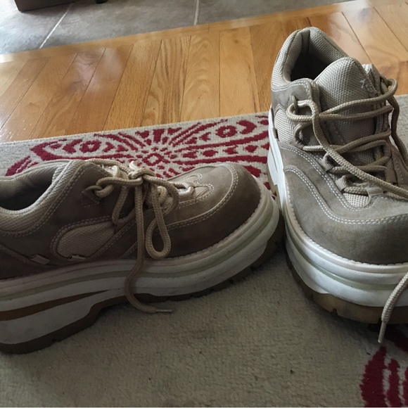 Shoes - Picture 2 of 2